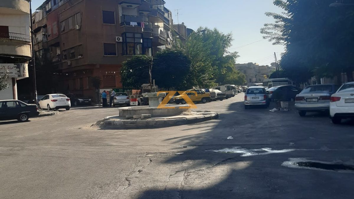 للبيع منزل في شارع بغداد ساحة الغدير